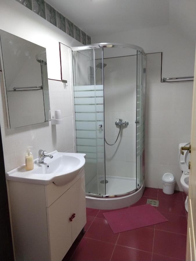 Vendel Guesthouse Lutoasa Εξωτερικό φωτογραφία